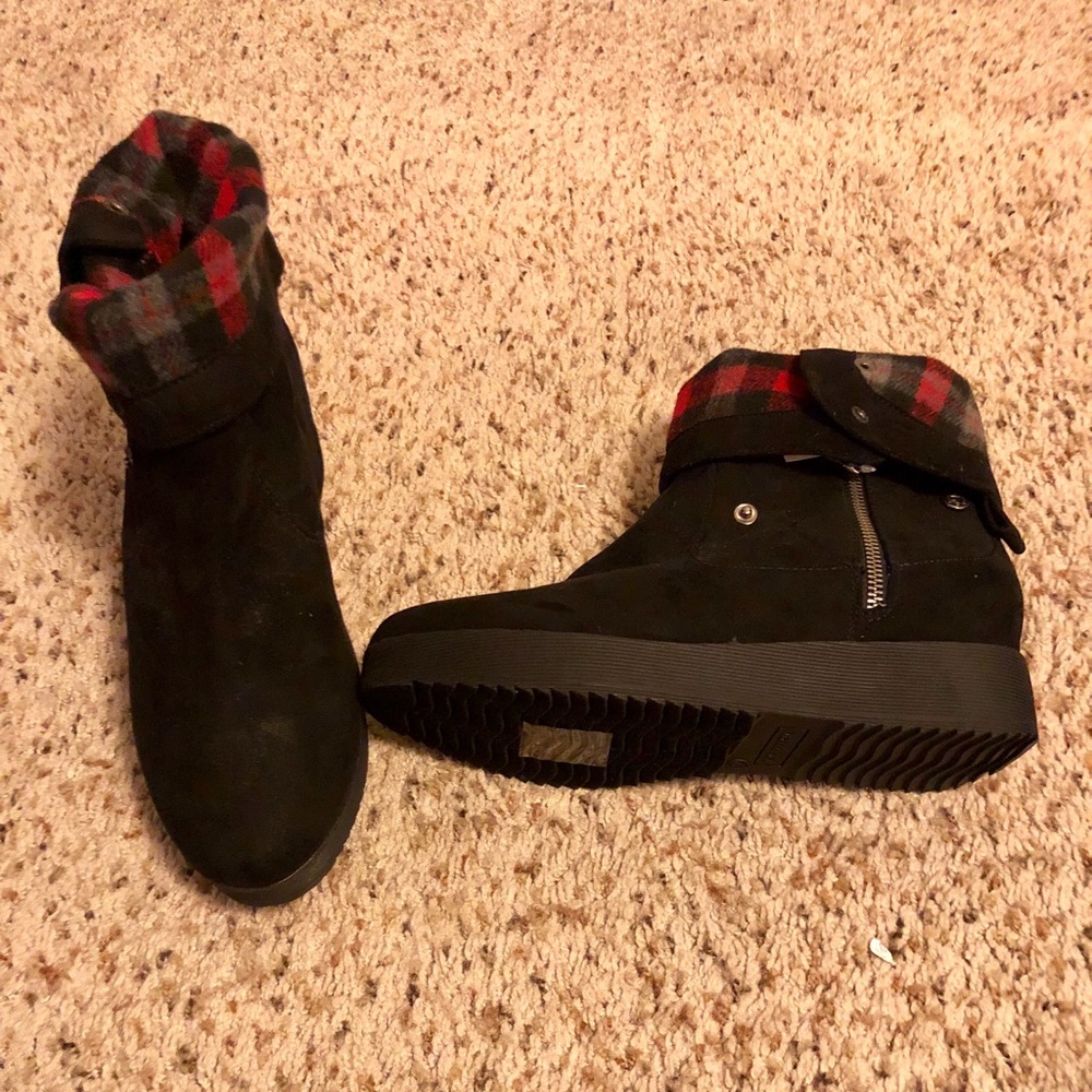 Booties - Picture 2 of 5